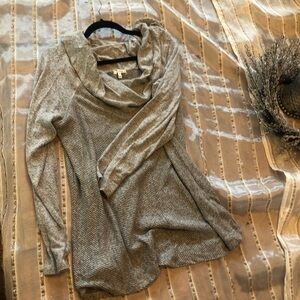 Cozy Grey Cowl Neck Women's Sweater EUC Size 2xl